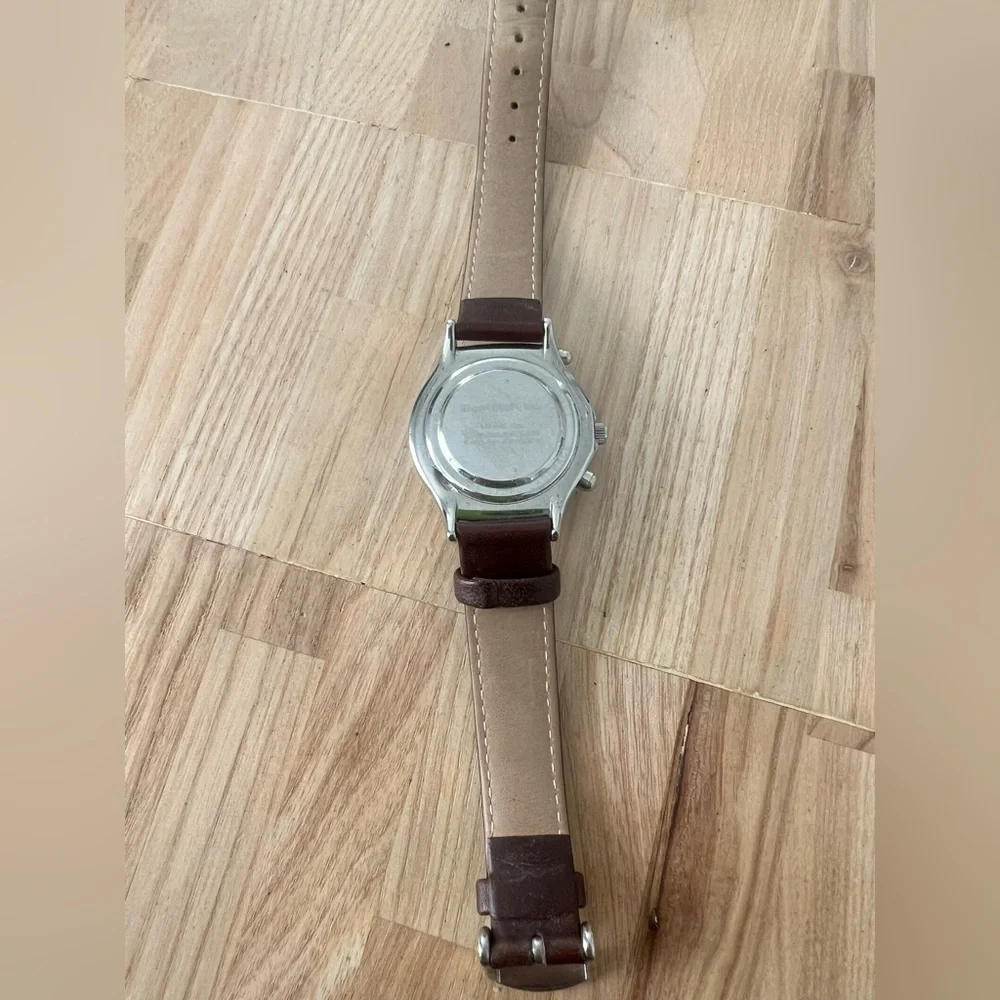 Eddie Bauer ibeam magnifying lens watch NEW BATTERY